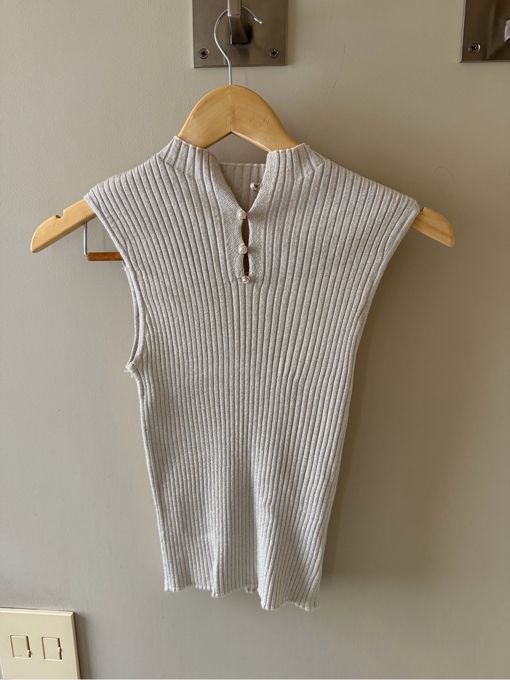 Sleeveless Rib Knit Mock Neck Top in Champagne with Glitter Flecks